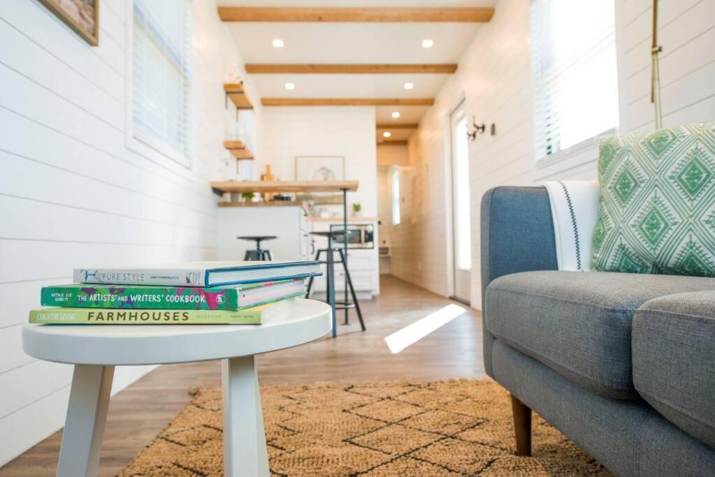 Container Home With Rooftop Views And Pickleball-Pecan Grove Bellmead Kültér fotó