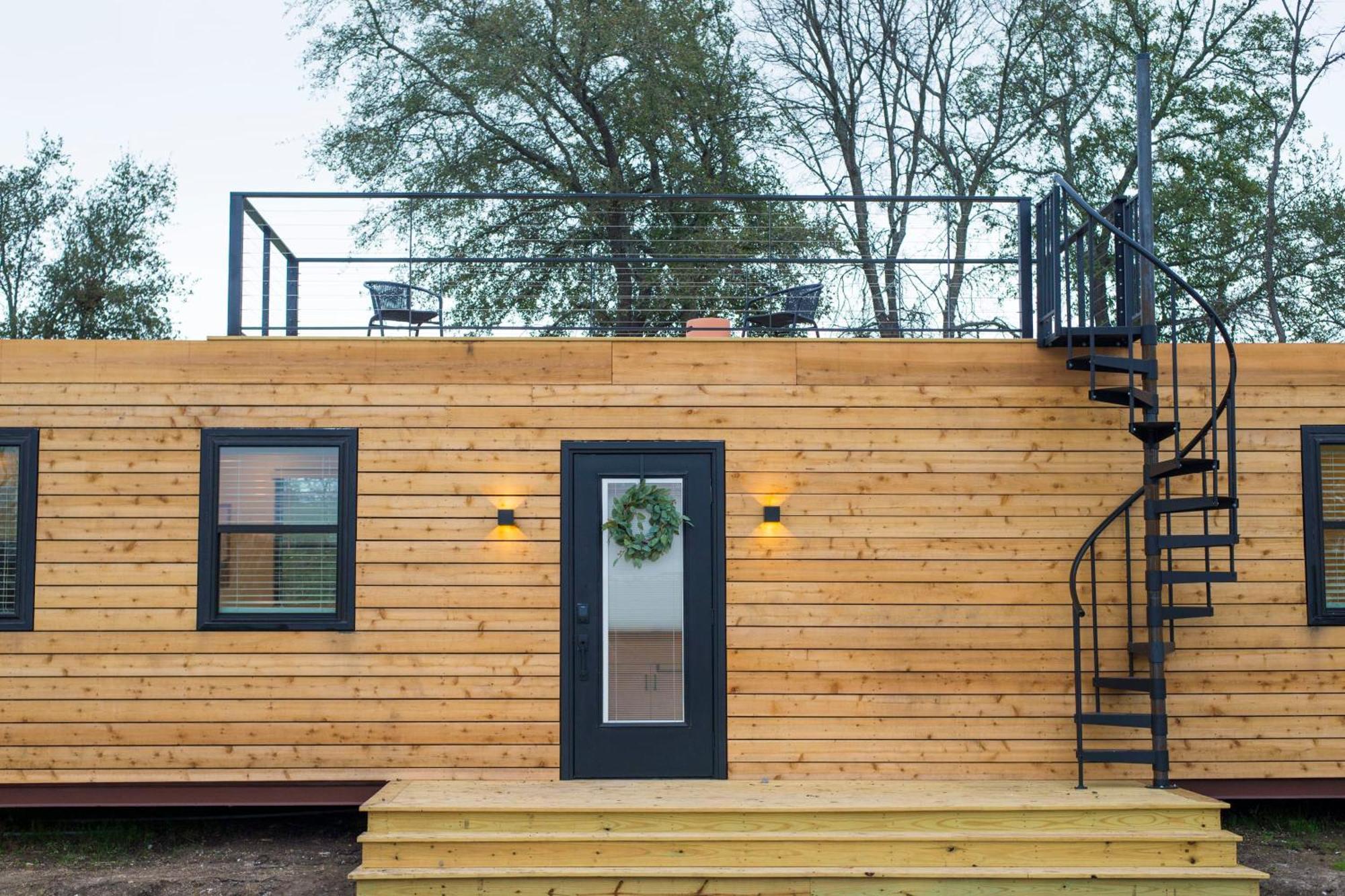 Container Home With Rooftop Views And Pickleball-Pecan Grove Bellmead Kültér fotó