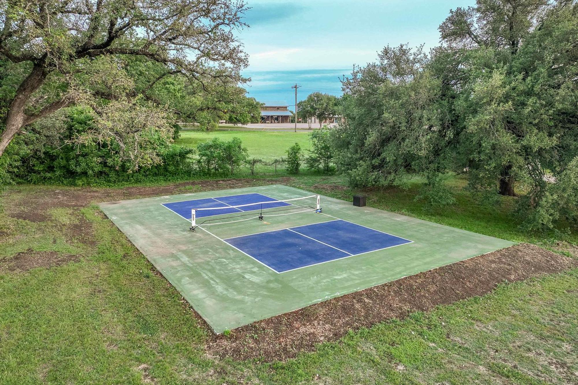 Container Home With Rooftop Views And Pickleball-Pecan Grove Bellmead Kültér fotó