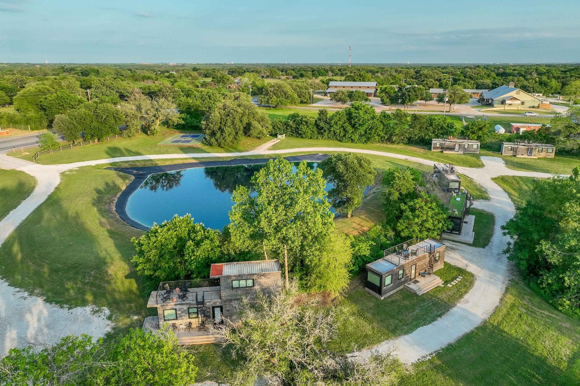 Container Home With Rooftop Views And Pickleball-Pecan Grove Bellmead Kültér fotó